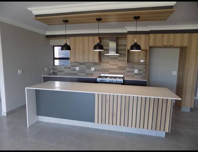 3 BEDROOM TOWNHOUSE FOR SALE IN SEEMEEU PARK